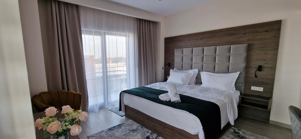 M City Aparthotel Arad Ngoại thất bức ảnh