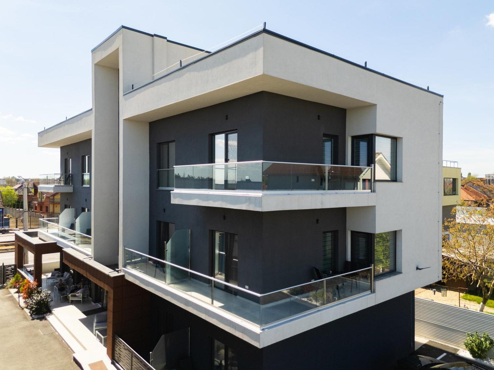 M City Aparthotel Arad Ngoại thất bức ảnh