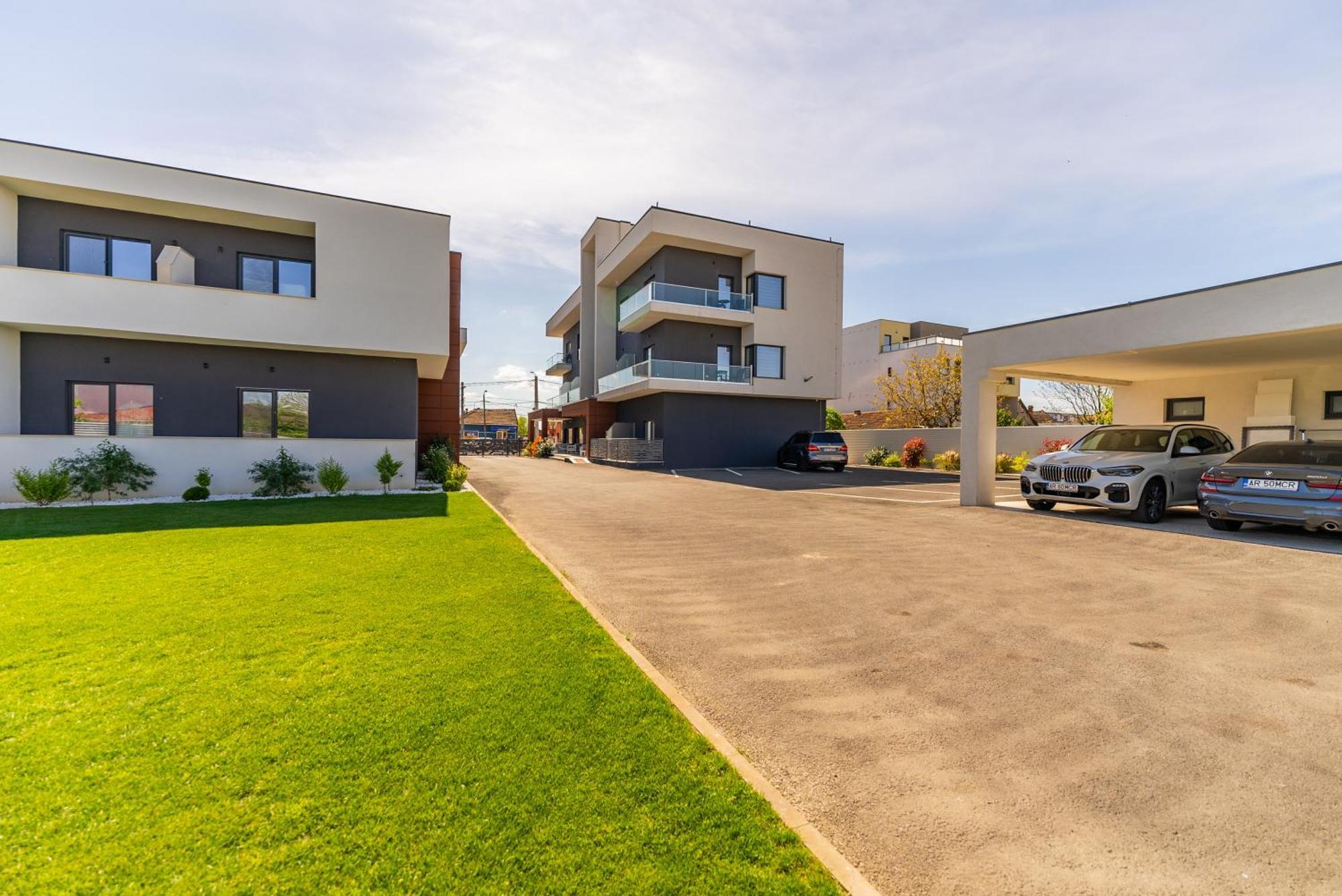 M City Aparthotel Arad Ngoại thất bức ảnh