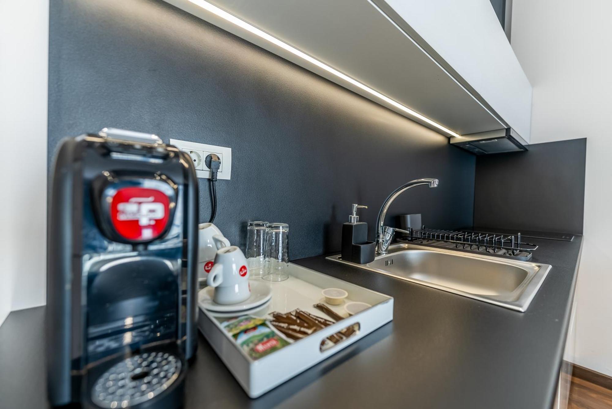 M City Aparthotel Arad Phòng bức ảnh